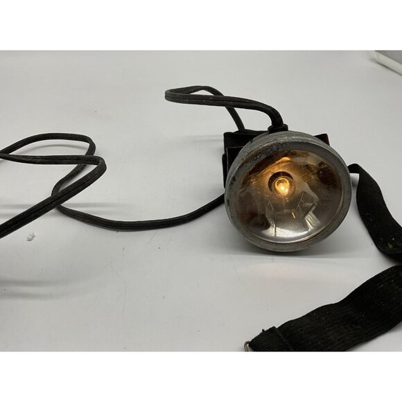 Metalware Corporation 1940's  US Navy Rare Headlamp/Battery Pack  Tested & Works - Picture 7 of 13